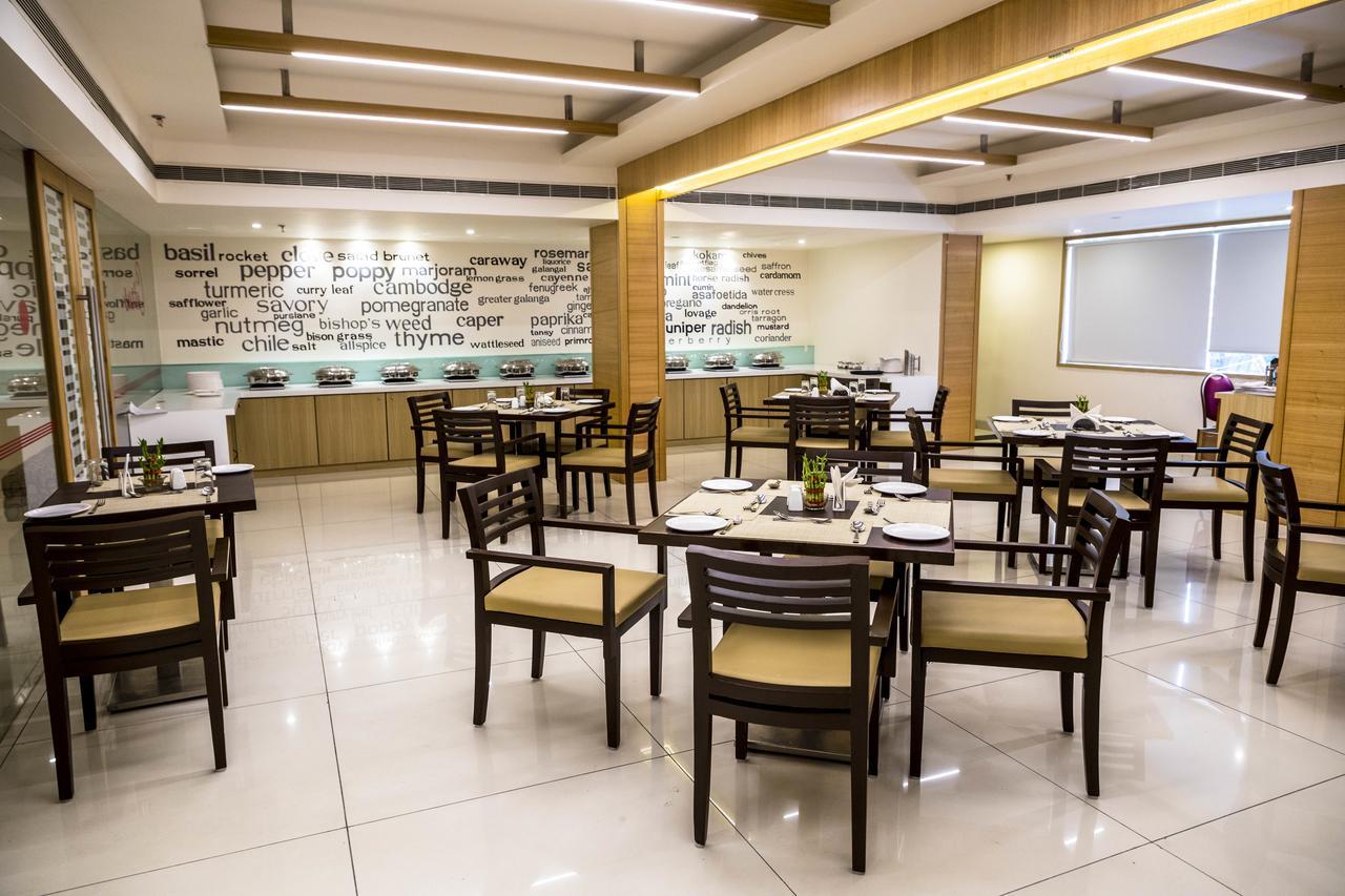 Hotel Citycentral Vijayawāda Extérieur photo